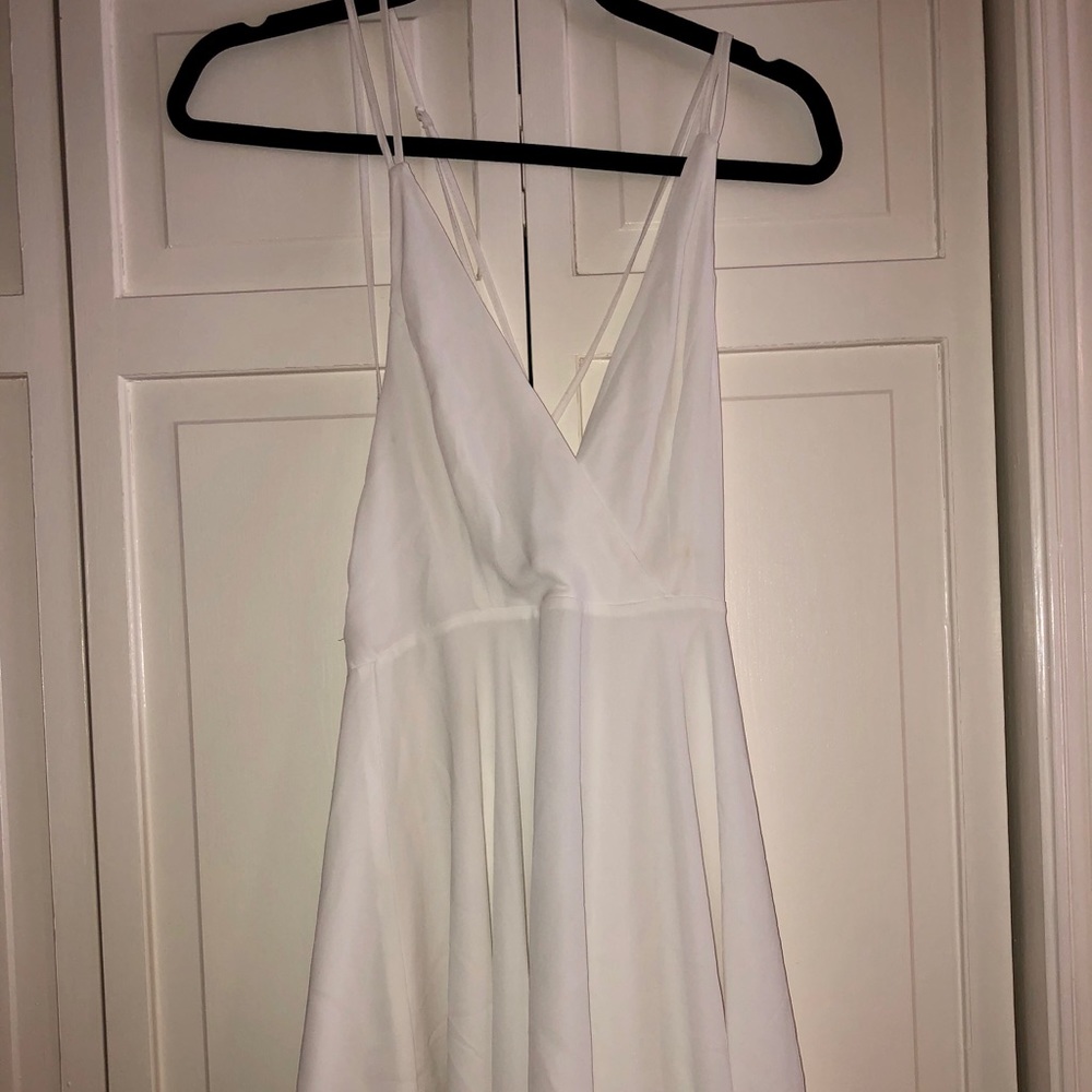 Krisa White flowy dress size XS